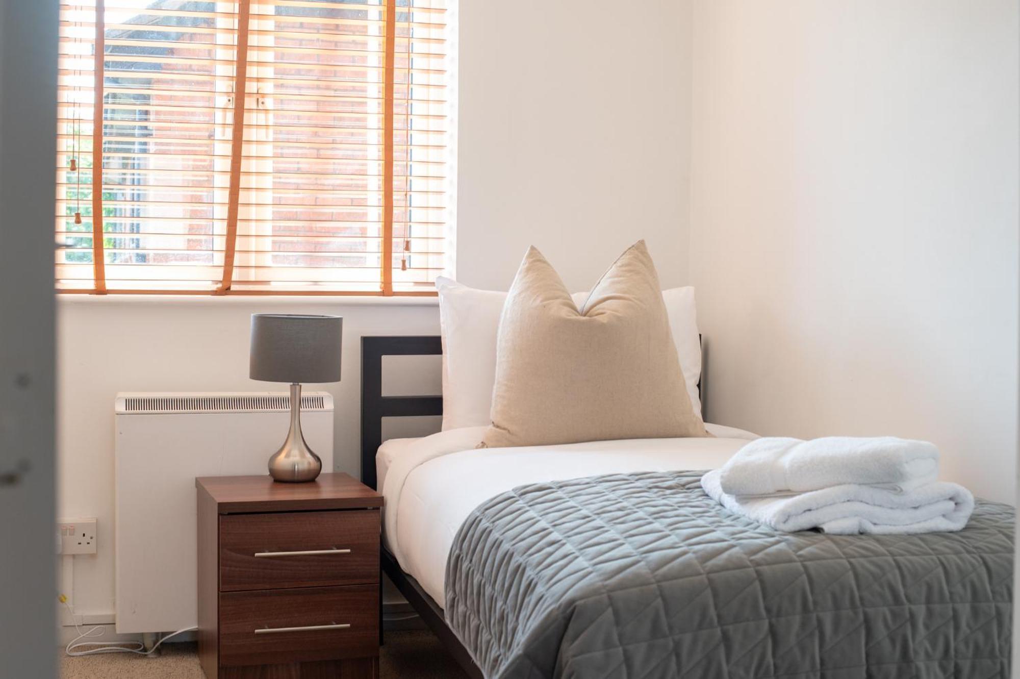 Capital Modern Two Bedroom In Wimbledon Appartement