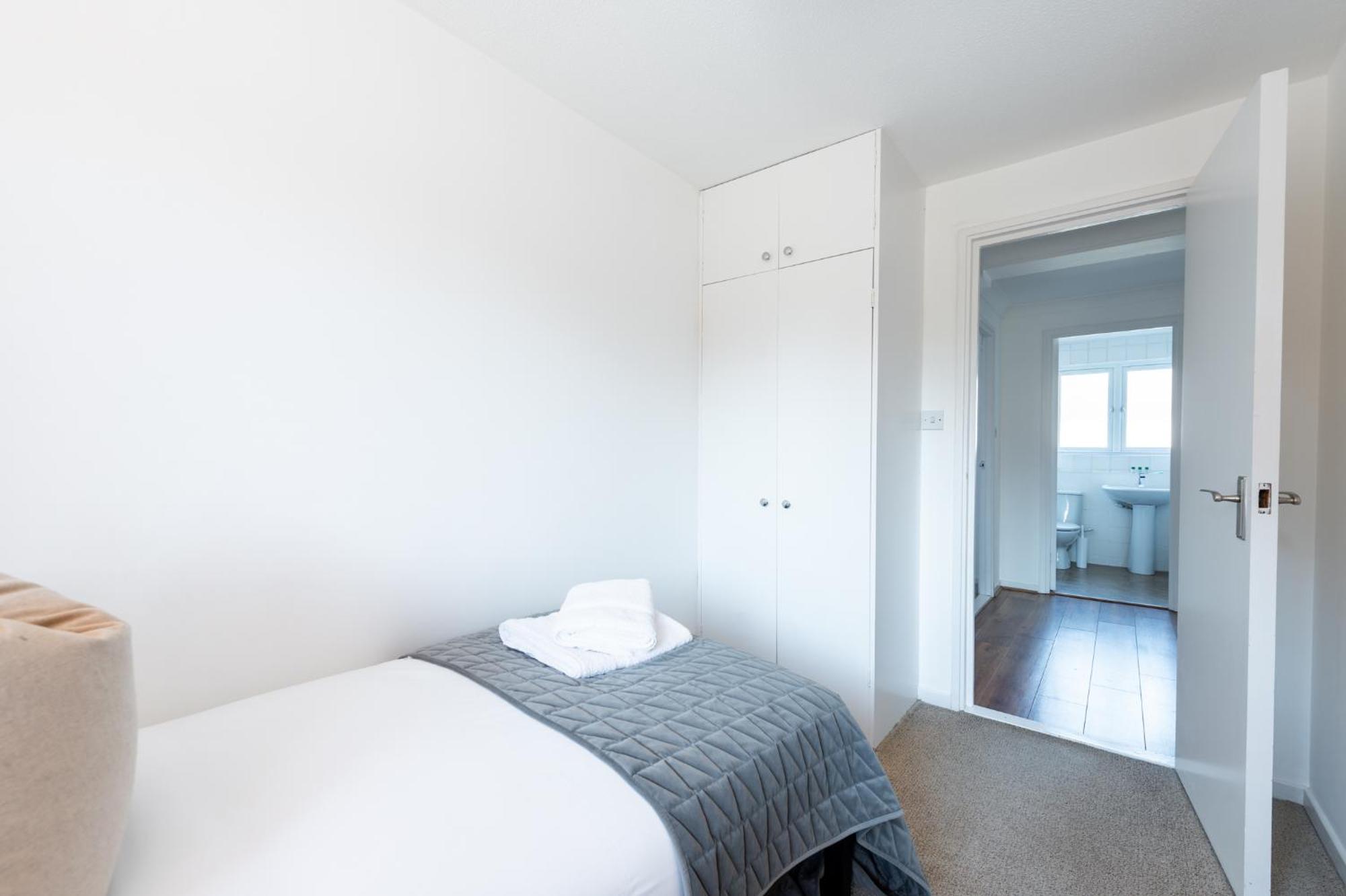 Capital Modern Two Bedroom In Wimbledon Appartement *